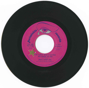 45 sweet daddy siki the love she's giving belongs to me vinyl 01
