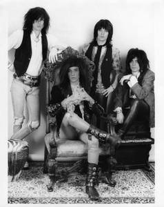 The throbs photo by bob gruen2