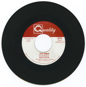 45 gary and dave   tender woman bw i'm a rider vinyl 02