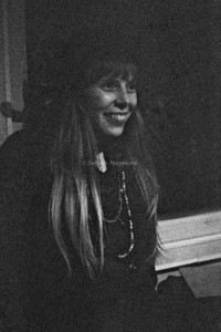 Mitchell  joni  song to a seagull studio pics %282%29