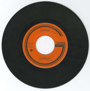 45 moonquake   remember bw this winter vinyl 01