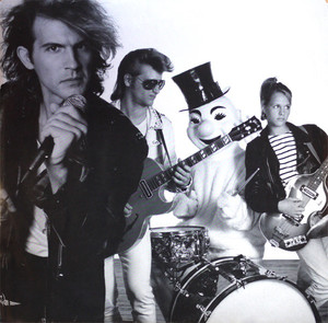 R 582318 1356968962 3303 b