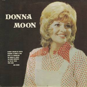 Donna moon st front