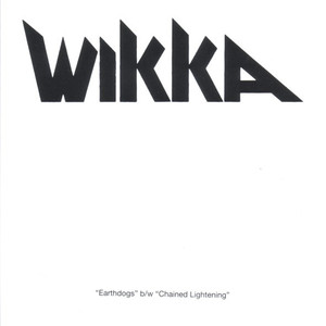 Wikka   earthdogs bw chained lightening %284%29