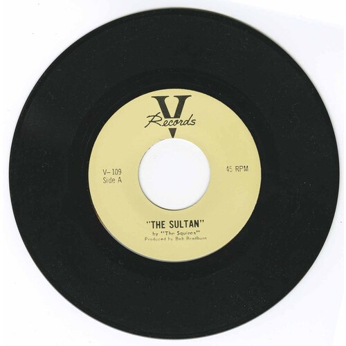 The Sultan b/w Aurora