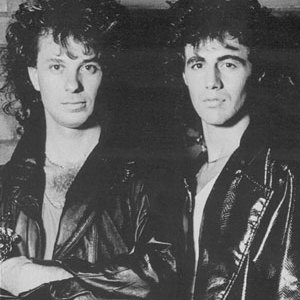 Simon chase band