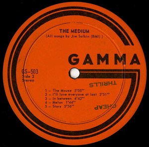 The medium st label 02 vg