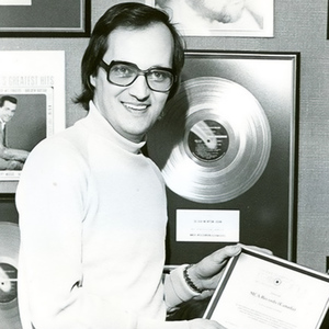 Mel shaw producer receives an award 1973 copy