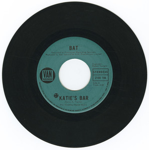 45 bat   katie's bar vinyl 01