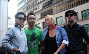 A 2049953 1292472595