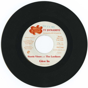 45 norris vines and the luvlines   give in %28smile records sle 112%29 vinyl 02